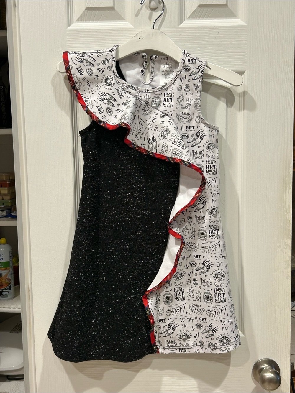 Disney Black, White & Red Ruffle Graphic Party Dress size 7/8